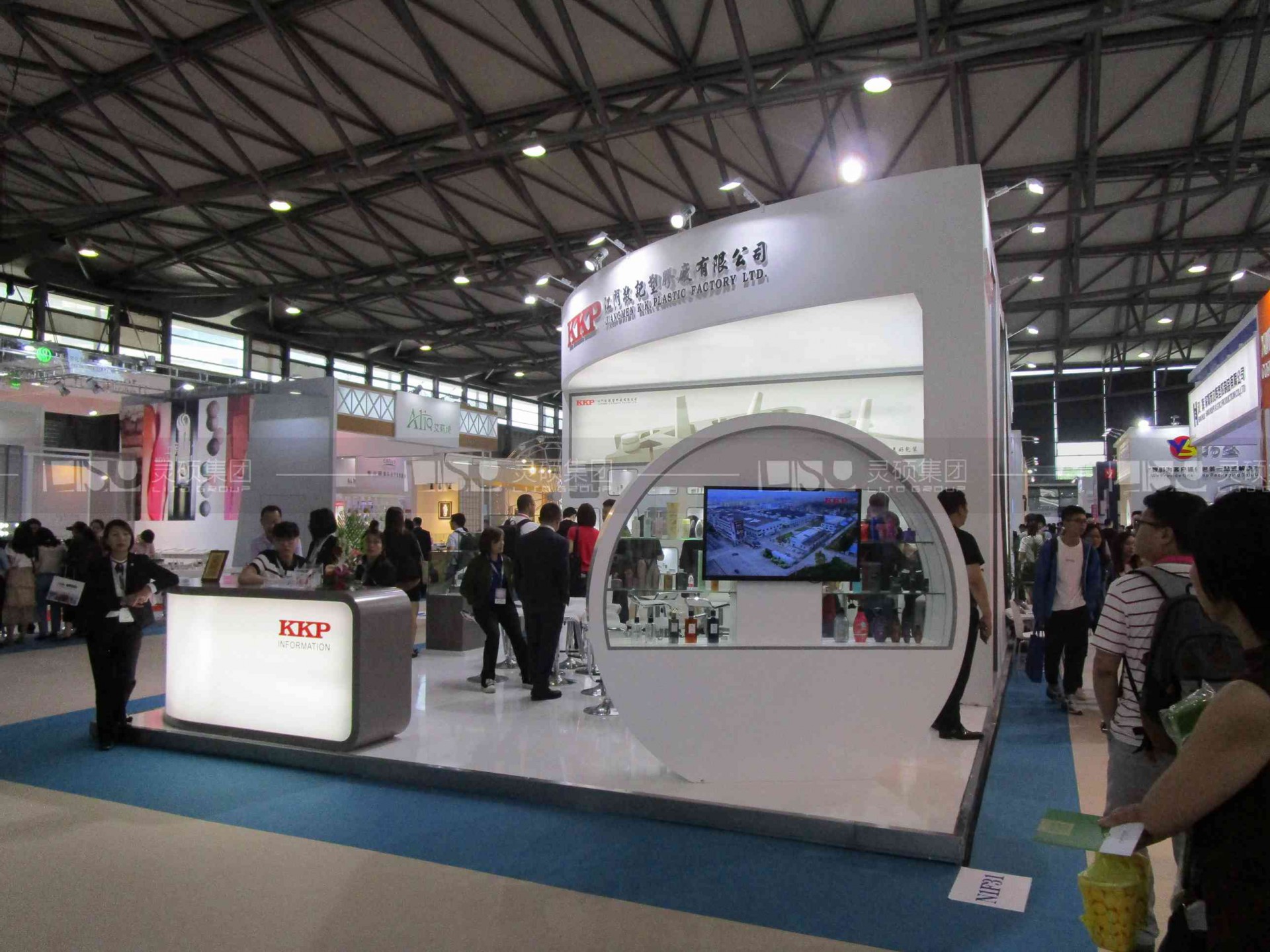 江門(mén)敬記-美容展展臺(tái)設(shè)計(jì)案例