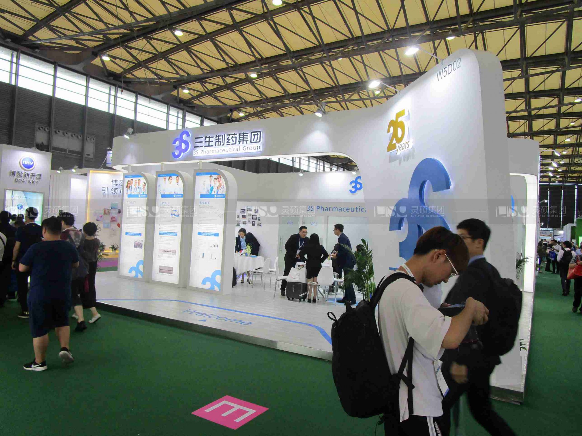 三生-醫(yī)療展展臺設計案例