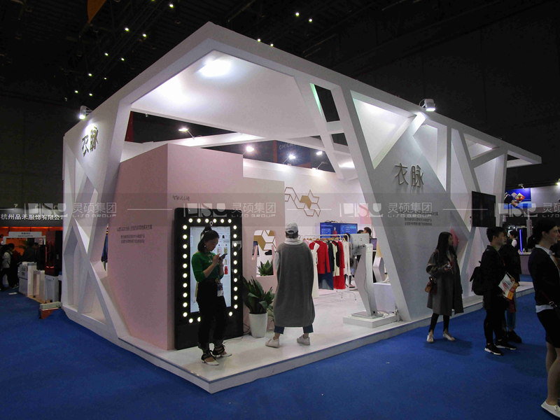 試衣間-服裝展臺設(shè)計搭建案例