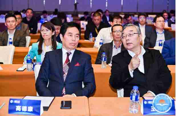 靈碩集團主辦2018ISUE上海國際校服園服展覽會、CITC中國服裝定制展、第六屆上海國際職業(yè)裝博覽