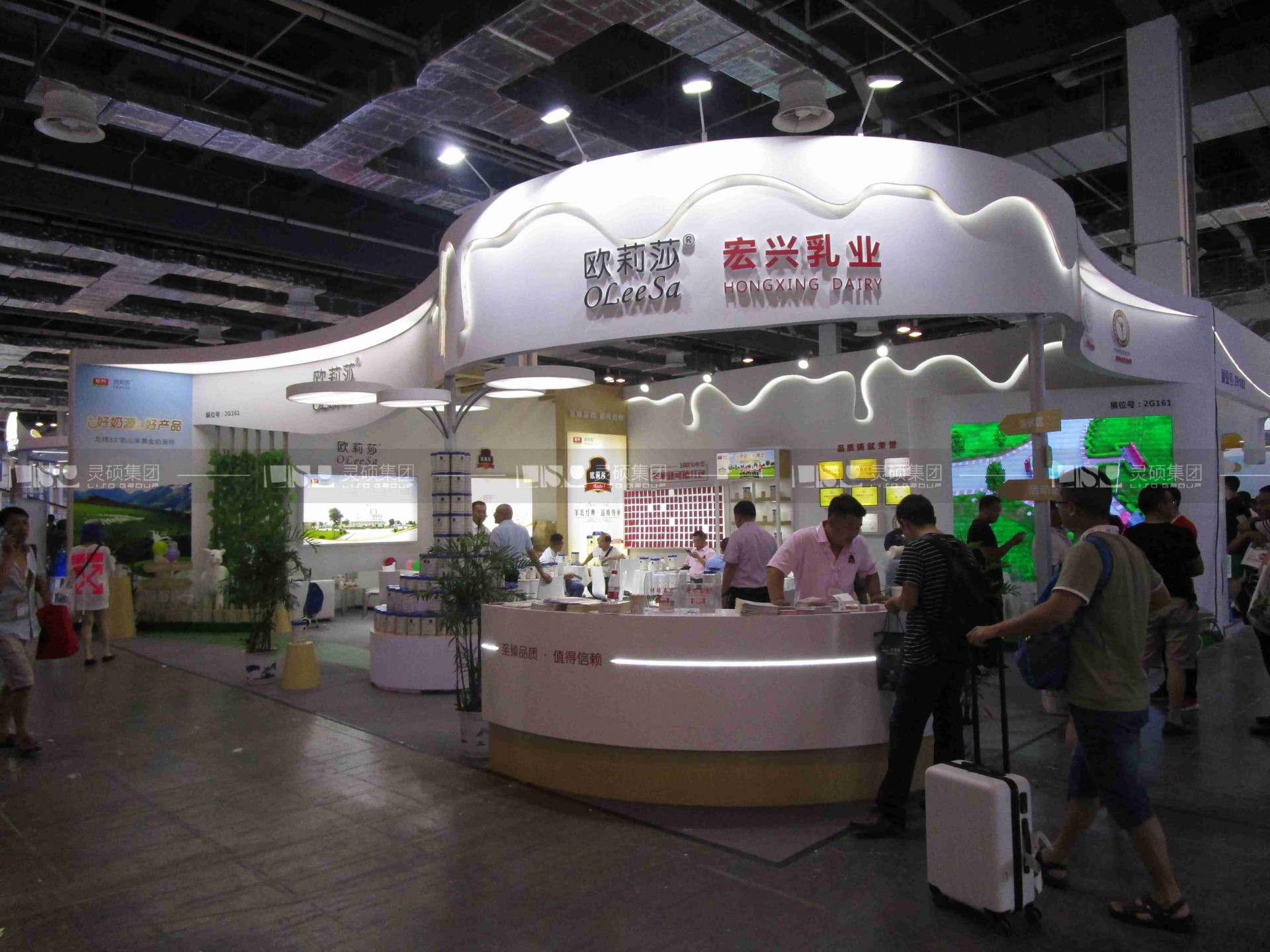 宏興乳業(yè)-19屆CBME中國(guó)孕嬰童展展臺(tái)設(shè)計(jì)案例