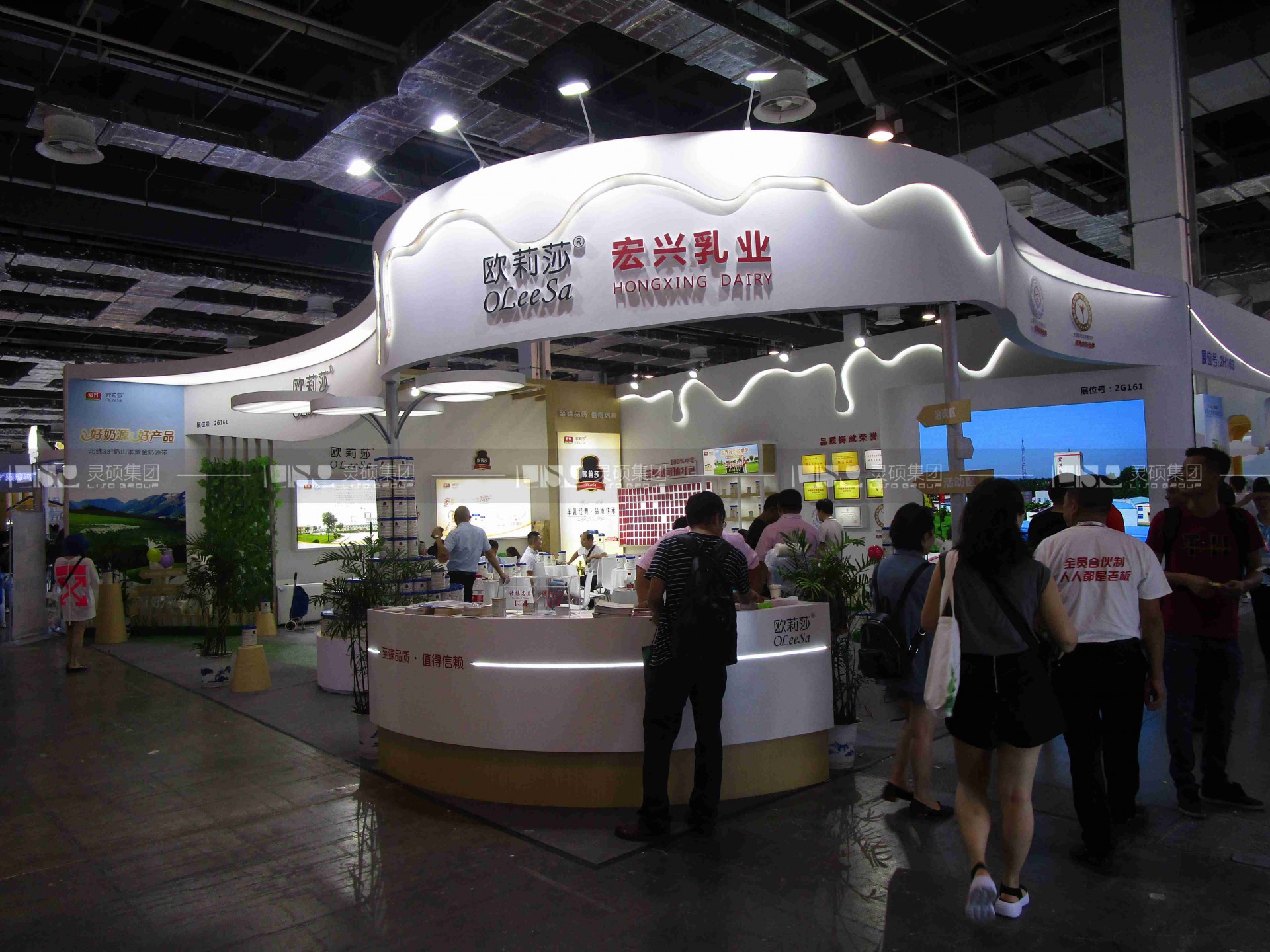 宏興乳業(yè)-19屆CBME中國(guó)孕嬰童展展臺(tái)設(shè)計(jì)案例