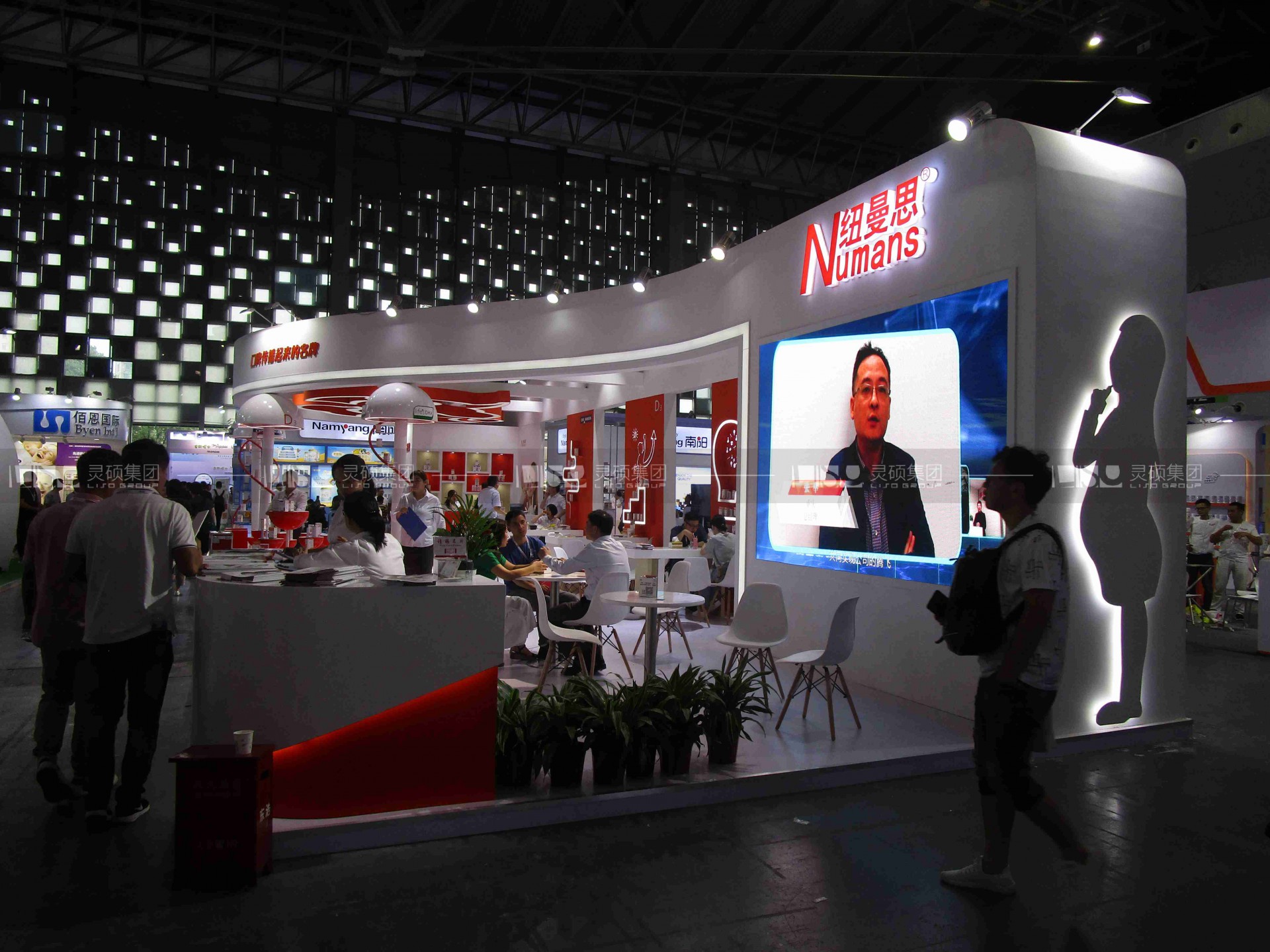 金紐曼思- CBME孕嬰童展展臺(tái)設(shè)計(jì)案例