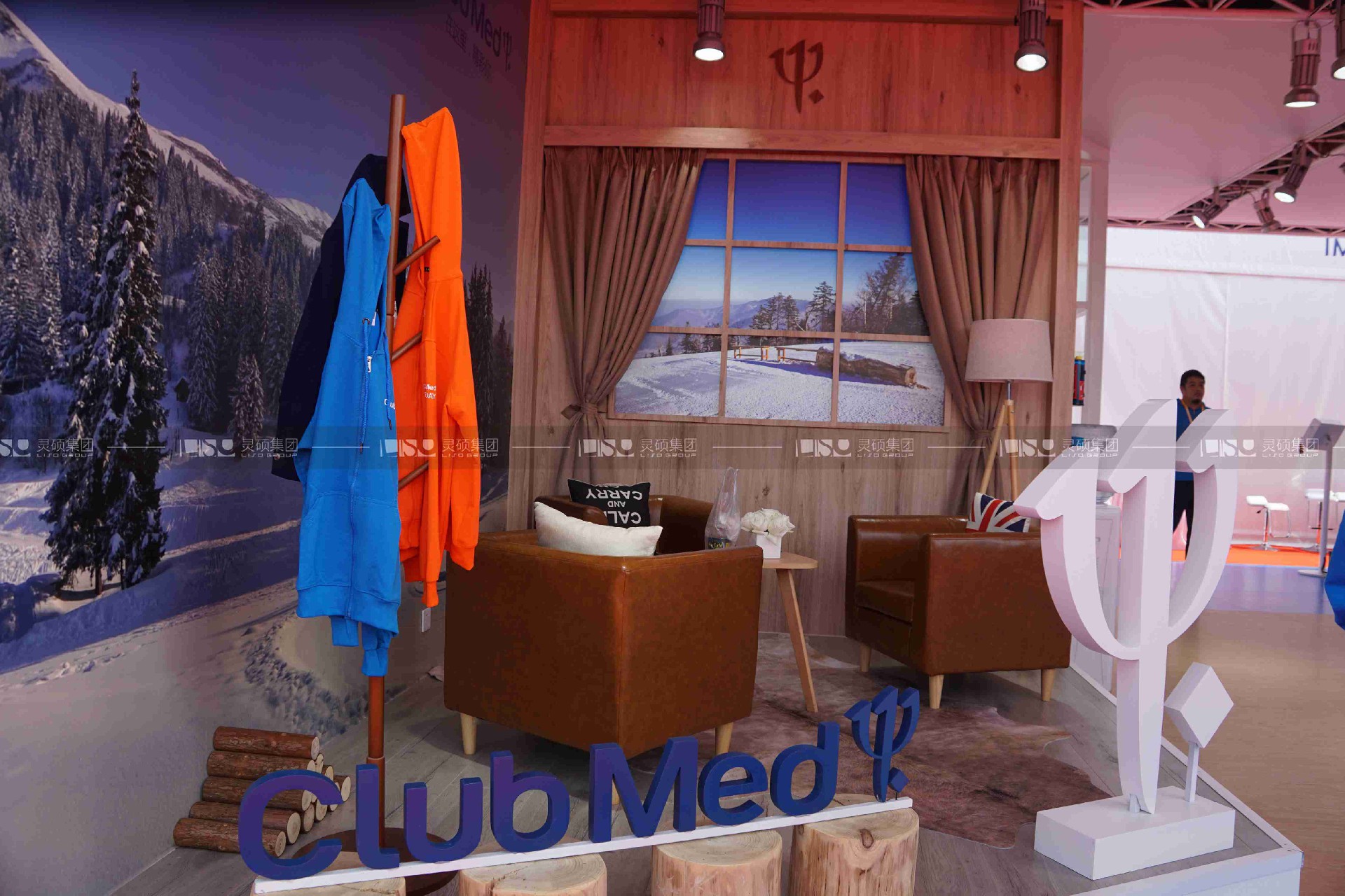 復(fù)星旅文-2019年上海展會展臺設(shè)計案例