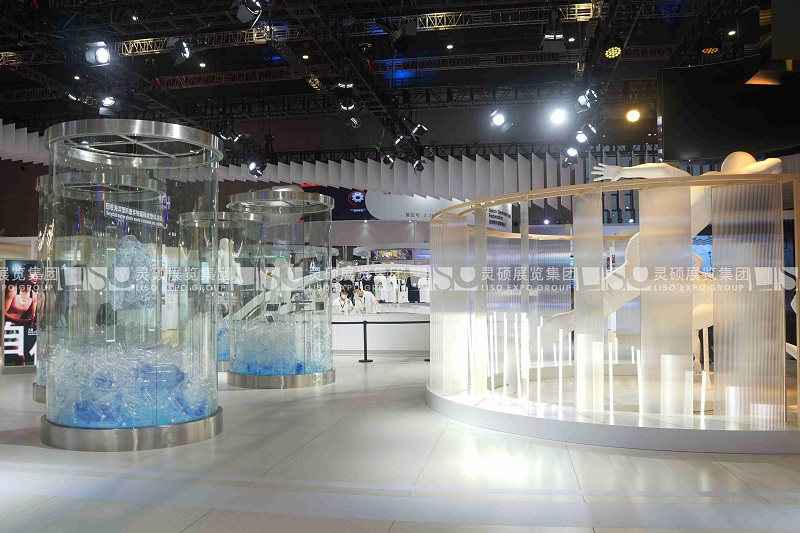 阿迪達(dá)斯adidas上海展會展臺設(shè)計案例