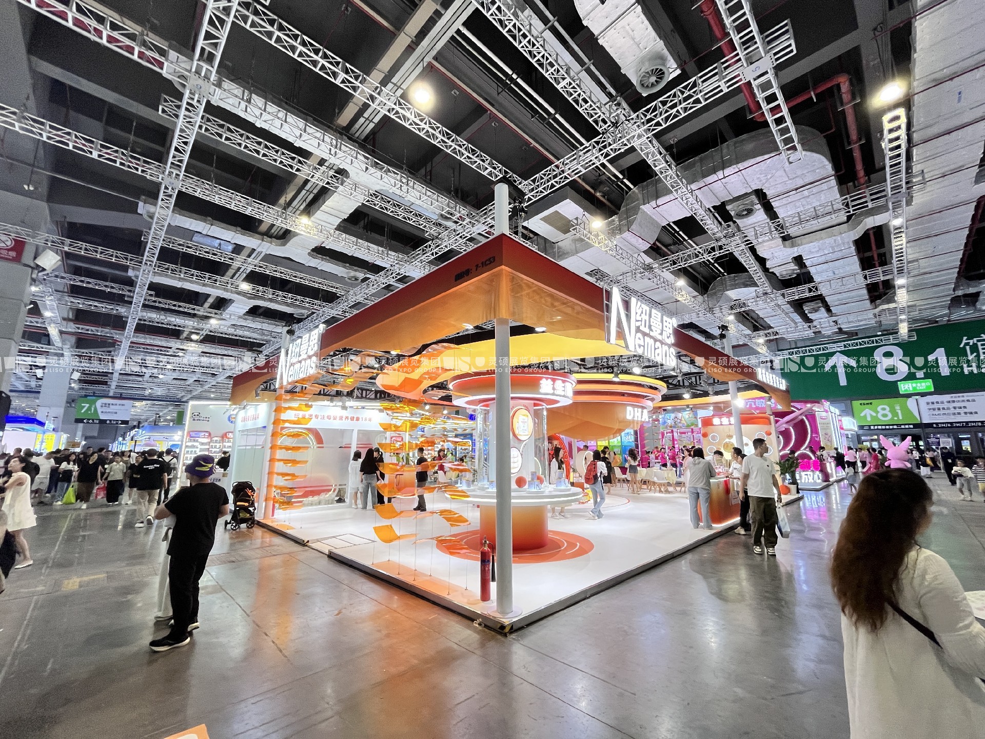 CBME孕嬰童展展臺(tái)搭建案例-紐曼思